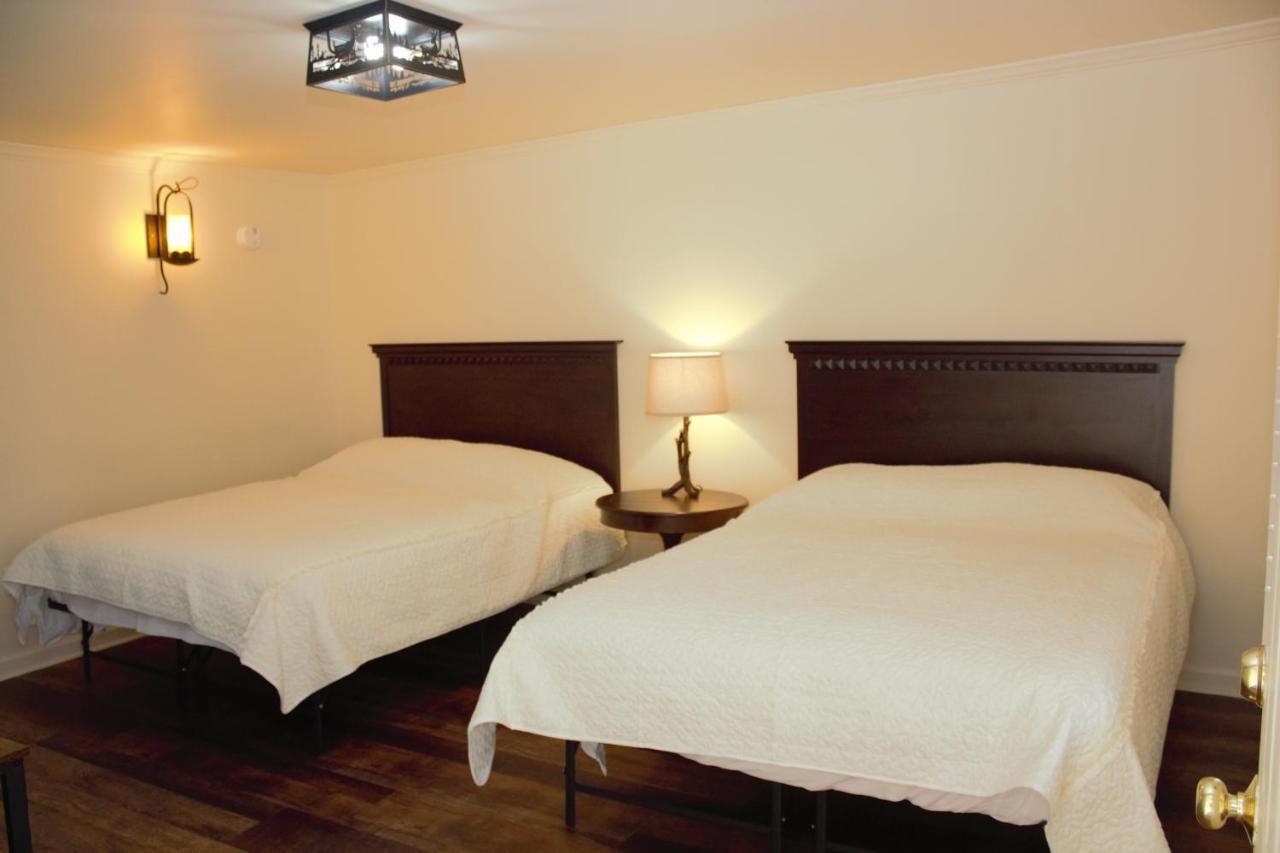 Stanford House Motel แมนเชสเตอร์ เซ็นเตอร์ ภายนอก รูปภาพ